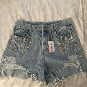 Distressed diamond tassel mom shorts ✨✨